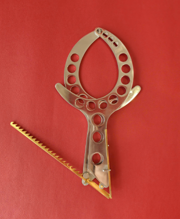 Banh vén ngực tự giữ Dài 29cm rộng 18,5cm